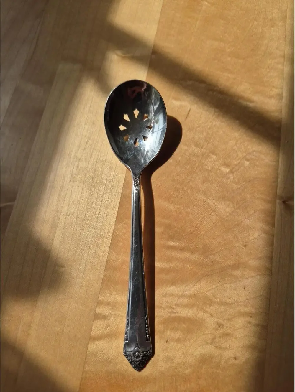 MID CENTURY ROGERS & BRO VINTAGE 1950 STARLIGHT SILVERPLATED 🍚 SUGAR SIFTER